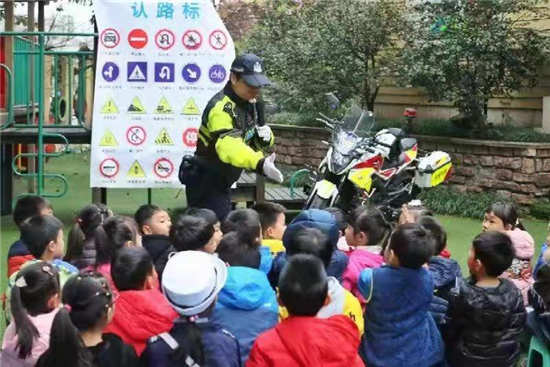 “走進警營·驍騎印象” “走進警營·驍騎印象”