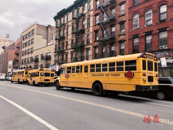 劉醇逸撰文如何解決紐約市校車系統危機/ 僑報資料圖