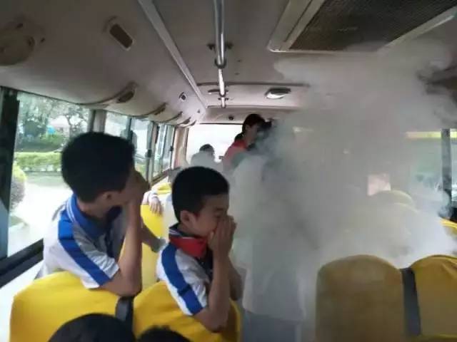 海倫堡學校校車逃生應急疏散演練/ 海倫堡學校校車逃生應急疏散演練