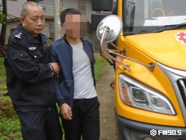 幼兒園校車塞滿31人,超員60%!司機被立案偵查 幼兒園校車塞滿31人,超員60%!司機被立案偵查