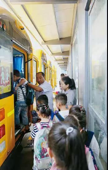 【實例】如何用41臺校車接送50000名學生? 【實例】如何用41臺校車接送50000名學生?