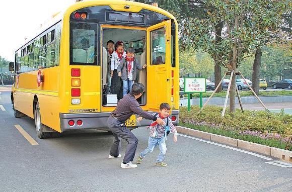 校車安全問題再入眼簾！孩子安全問題何時解決？