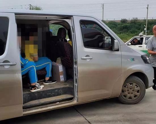 開學季 拒絕“黑校車” 開學季 拒絕“黑校車”