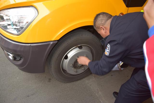 增強(qiáng)交通意識(shí) 筑牢學(xué)校安全防線