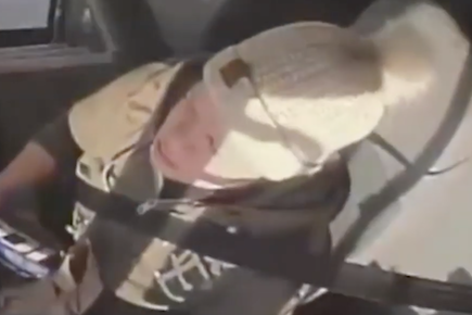 校車司機邊開車邊喝酒 當時車上載有32名小學生