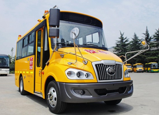 公交車和校車在同一線路,公交車可以拉線路內的學生嗎? 公交車和校車在同一線路,公交車可以拉線路內的學生嗎?