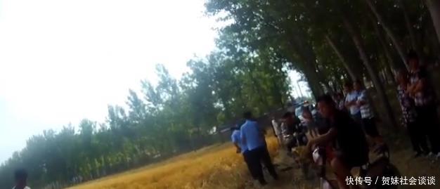 山東:黑校車偶遇檢查竟不顧車上孩子安全沖撞警車逃逸 山東:黑校車偶遇檢查竟不顧車上孩子安全沖撞警車逃逸