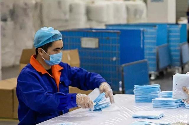 五菱車間造口罩 比亞迪投產(chǎn)消毒水 抵抗疫情汽車人還在行動！