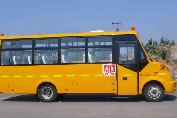 無錫市：區(qū)教育局召開緊急會議強調(diào)要進一步加強校車安全管理