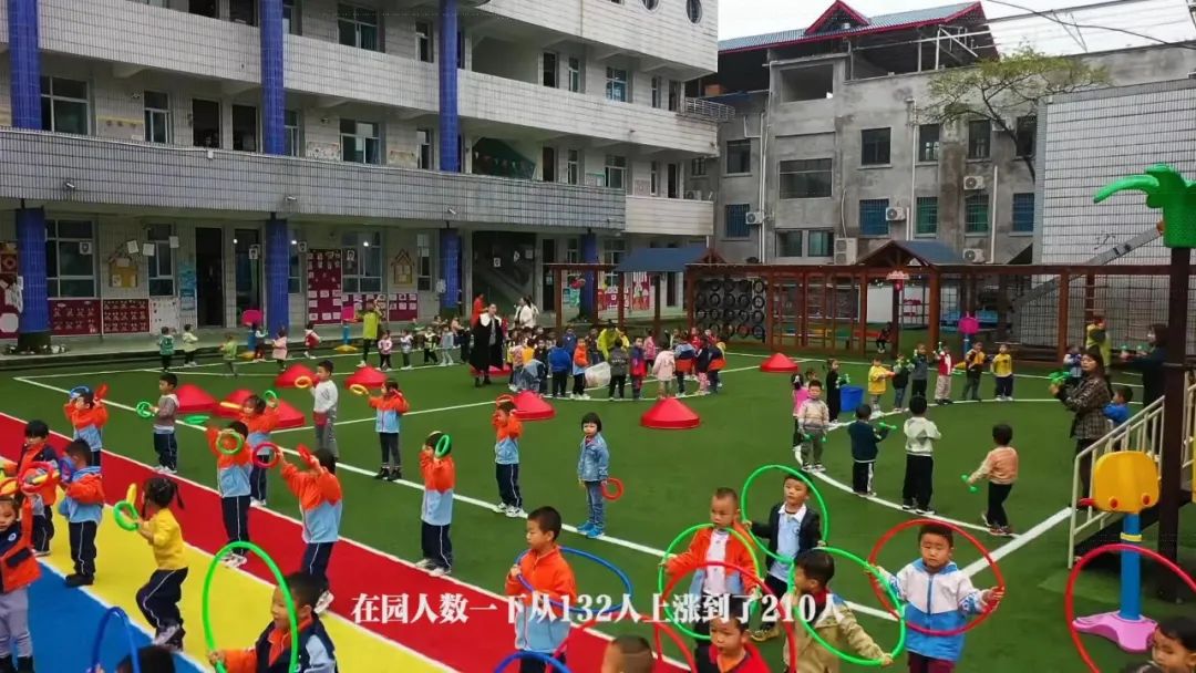 四川廣安引進46輛校車“解決農村幼兒入園乘車難”問題 四川廣安引進46輛校車“解決農村幼兒入園乘車難”問題