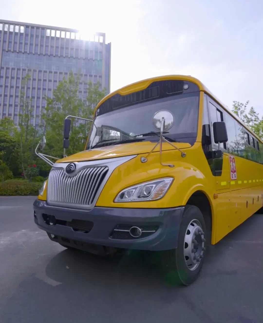 四川廣安引進46輛校車“解決農村幼兒入園乘車難”問題 四川廣安引進46輛校車“解決農村幼兒入園乘車難”問題