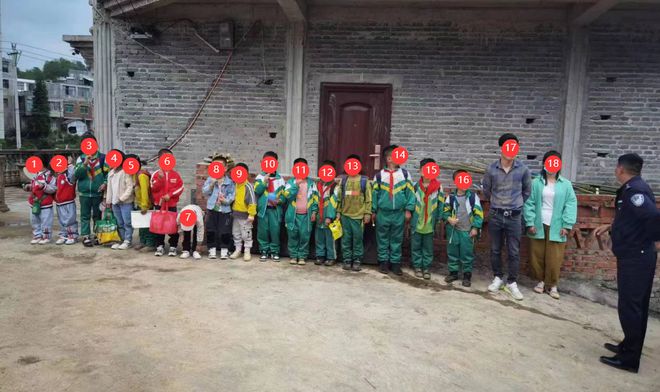 “黑校車”嚴重超員，2人被判刑！