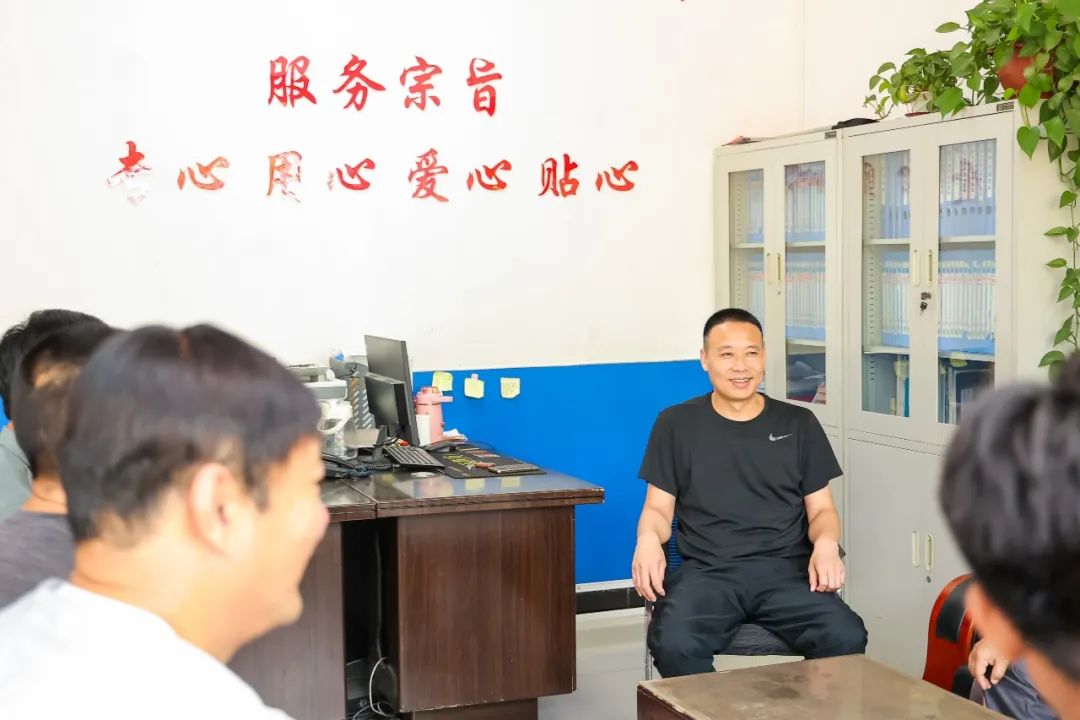 黃驊校車:把公益做成事業 黃驊校車:把公益做成事業