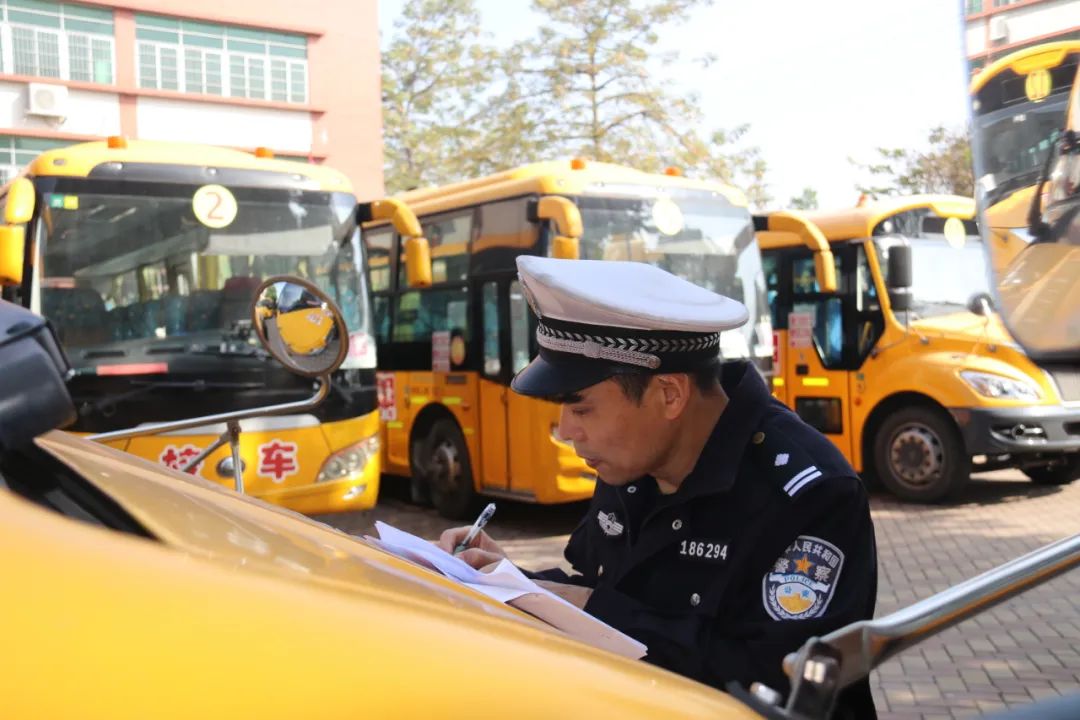 開學在即，校車也來做“體檢”！