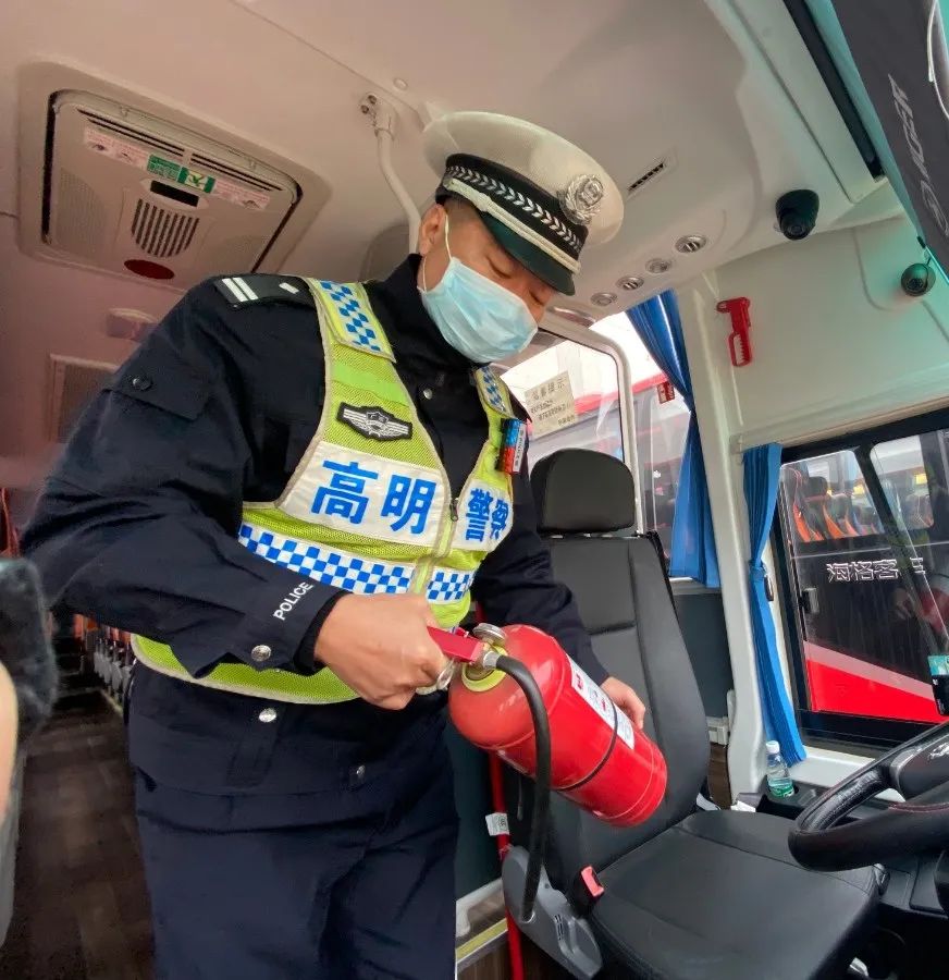 開學在即，校車也來做“體檢”！