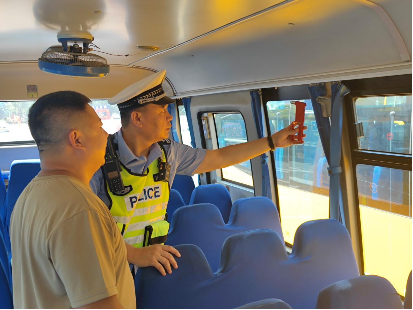 【平安校園】長春經開區教育系統開展2023年秋季開學前校車安全檢查工作 圖片