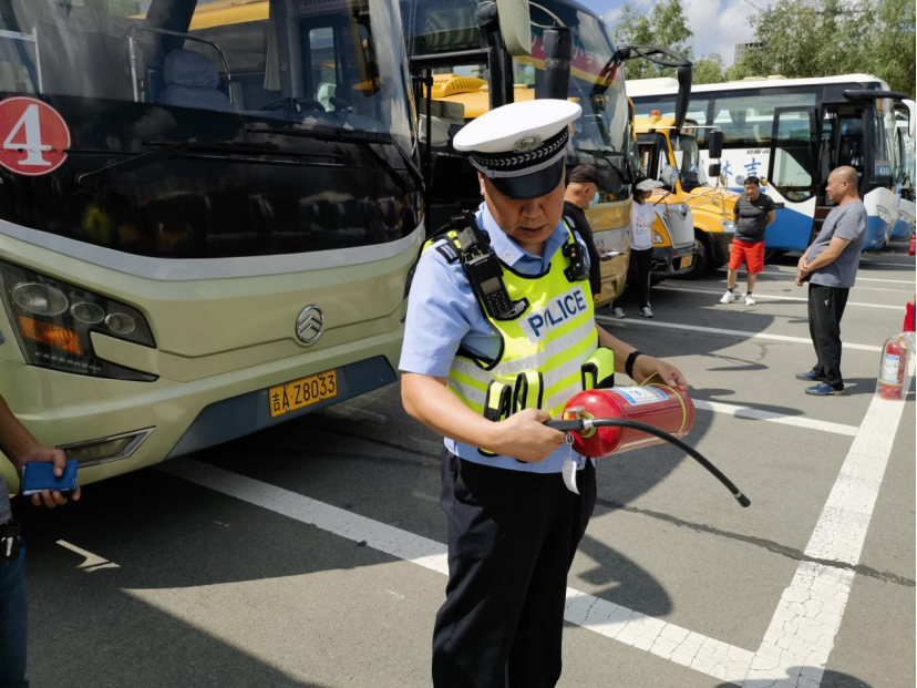 【平安校園】長春經開區教育系統開展2023年秋季開學前校車安全檢查工作 圖片