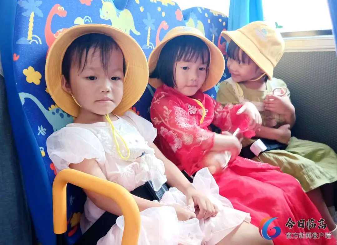 我為群眾辦實事 | 臨高:公辦幼兒園購買校車服務 解決鎮村家長接送難題 圖片