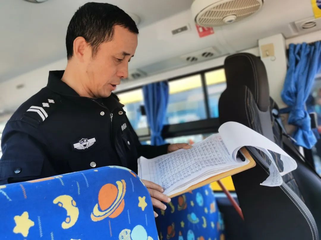 冬季行動(dòng)|南城公安交警聯(lián)合縣教體局、交通局深入開展校車大檢查 圖片