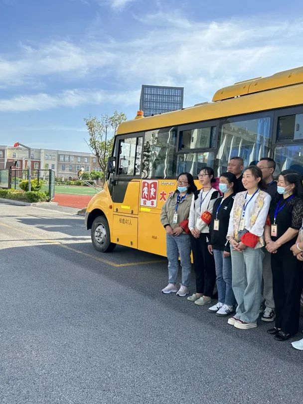 平安乘車 安全“童”行——校車安全應急演練活動