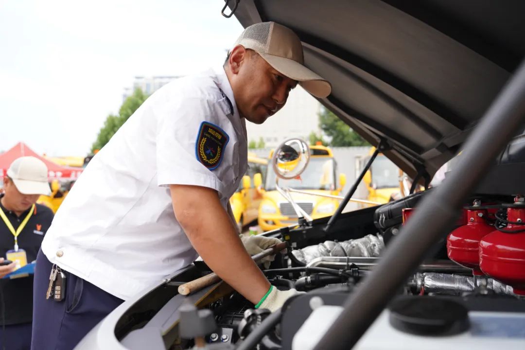 以賽促學(xué)提技能 以學(xué)促用強(qiáng)管理 | 溫馨校車(chē)公司組織開(kāi)展2024年愛(ài)車(chē)?yán)<寄芨?jìng)賽 圖片