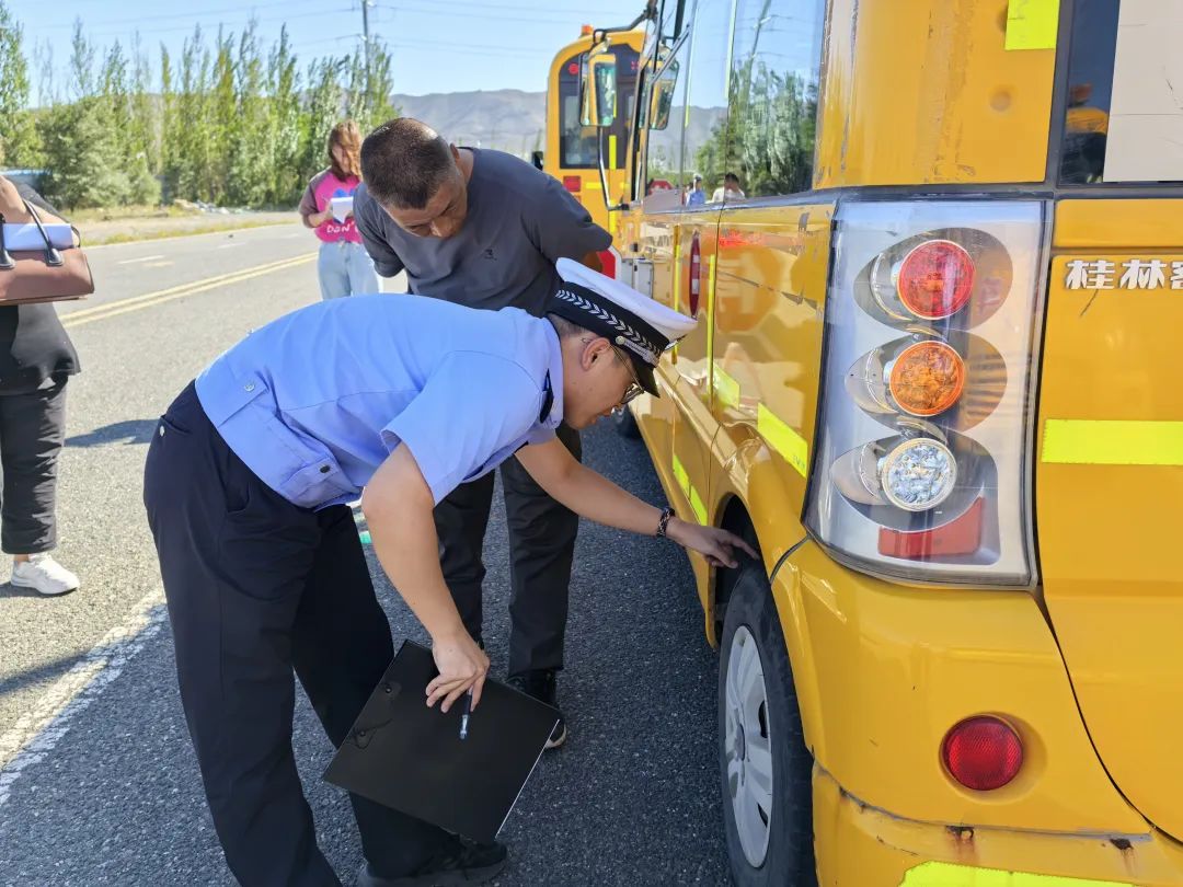 強(qiáng)化校車安全“大檢查”,擰緊校車出行“安全閥”|護(hù)航開學(xué)季 圖片