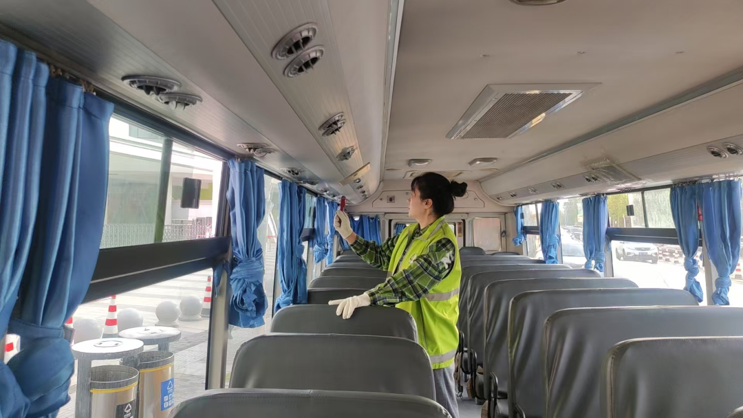 校車安全大檢查 筑牢學生安全路 校車安全大檢查 筑牢學生安全路