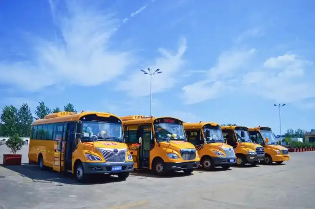 校車來了!惠陽區(qū)翰林實(shí)驗(yàn)學(xué)校校車服務(wù)即將驚艷亮相 校車來了!惠陽區(qū)翰林實(shí)驗(yàn)學(xué)校校車服務(wù)即將驚艷亮相