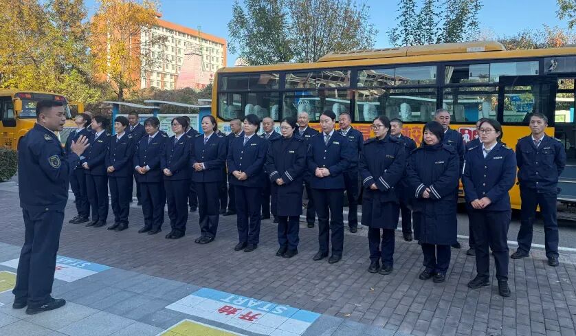 “大鼻子”校車做好“過冬”準備啦! “大鼻子”校車做好“過冬”準備啦!