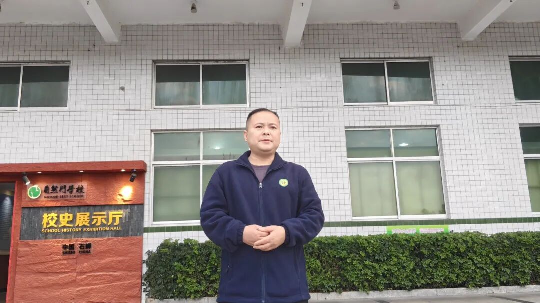 筑牢安全防線,守護成長之路——自然門實驗學校2025年秋季校車安全演練 筑牢安全防線,守護成長之路——自然門實驗學校2025年秋季校車安全演練