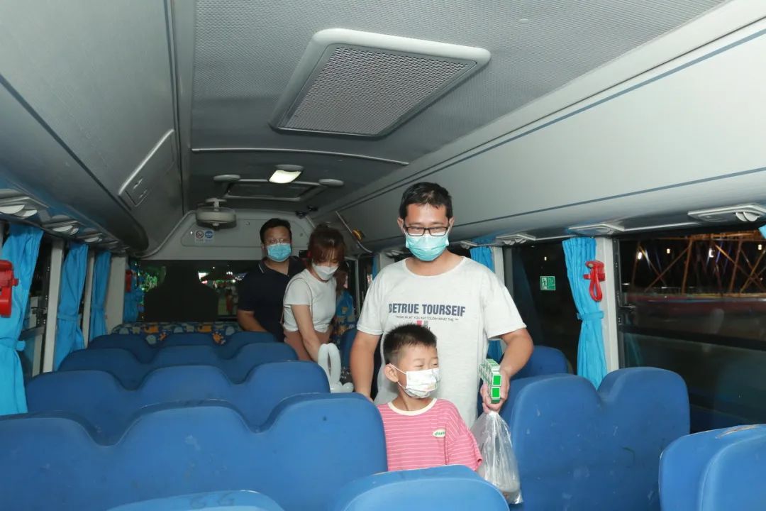 影響600+萬人,99公益日宇通用愛心守護孩子平安路途! 影響600+萬人,99公益日宇通用愛心守護孩子平安路途!