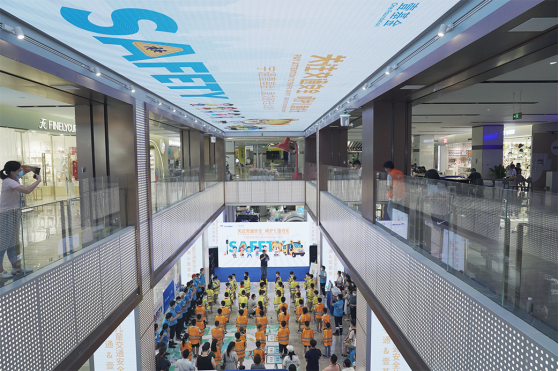 公益不斷檔 宇通&壹基金兒童交通安全公益行再啟程 公益不斷檔 宇通&壹基金兒童交通安全公益行再啟程