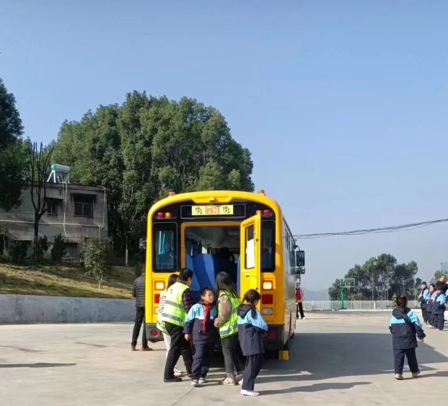 安全演練不松懈 校車安全伴我行
