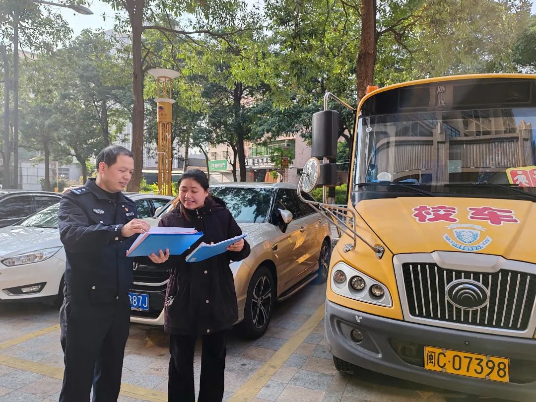 聯合開展節前校車“大體檢”,擰緊出行“安全閥” 圖片