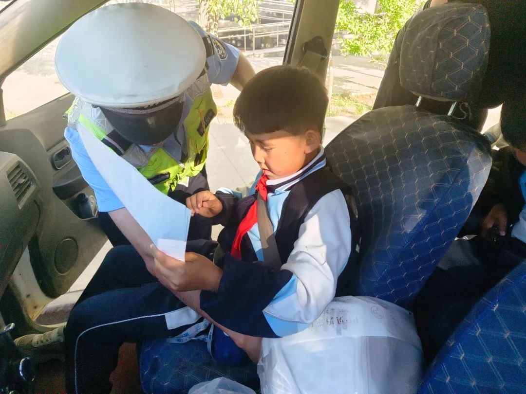【法潤平安 文明相伴】開展校車安全檢查 筑牢護學平安路 圖片