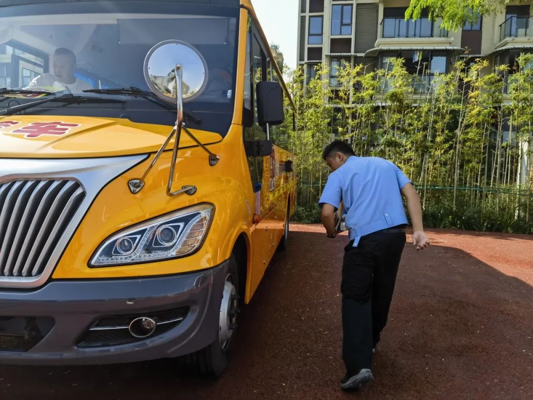 擰緊校車“安全閥” ,守護學生“平安路” 擰緊校車“安全閥” ,守護學生“平安路”