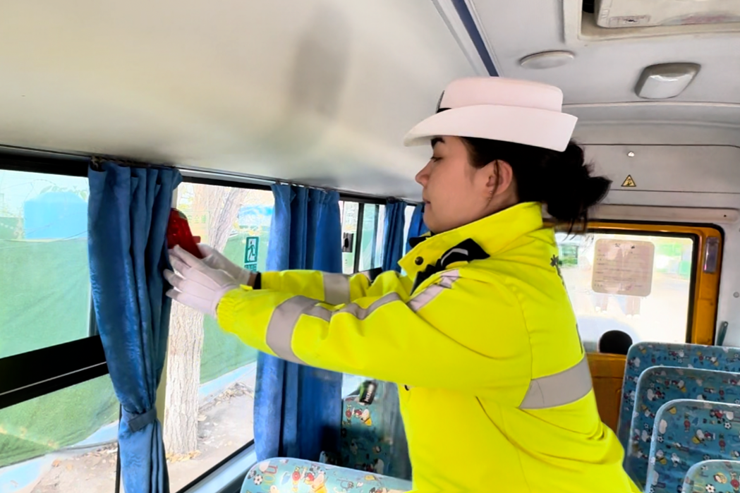 【文明交通 攜手共創】八師石河子交警開展校車安全大檢查 筑牢學生出行安全防線! 圖片