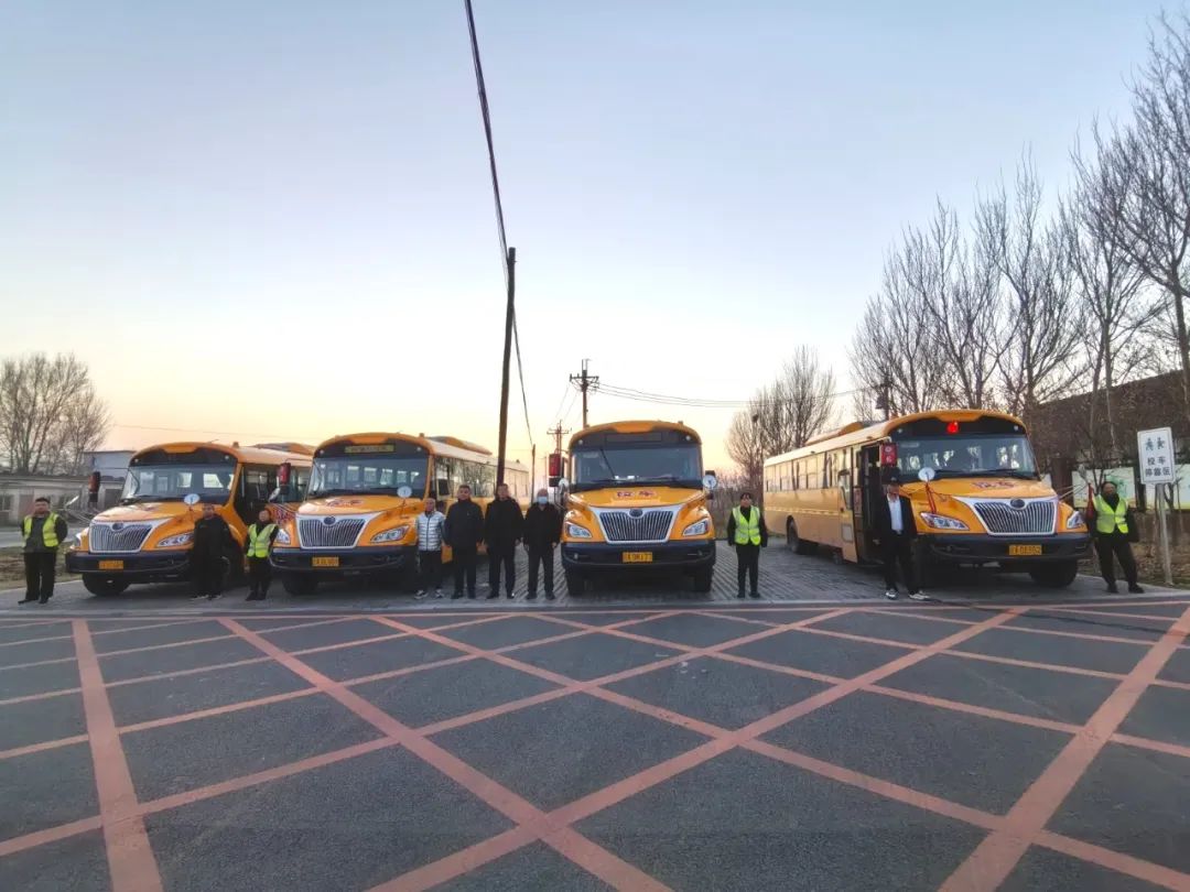 入冬之際 守護校車安全— 財落學校全面開展校車車況安全排查 圖片