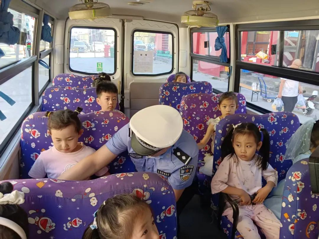 【兒童友好城市建設專欄】市教體局、公安交警聯合開展校車應急疏散演練活動 北安市婦女聯合會 2025年07月29日 16:17 黑龍江 圖片