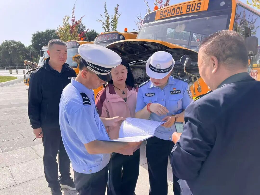 原州區(qū)開(kāi)展民辦幼兒園校車(chē)安全管理專(zhuān)項(xiàng)檢查活動(dòng)/ f1a06d42946796597baa5b3a59a8cc1e.jpg