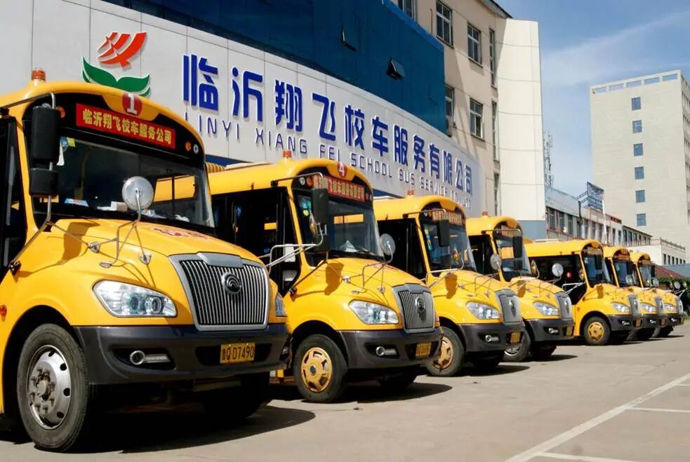 為奔跑護航,為安全加油!翔飛校車全程守護臨馬! 為奔跑護航,為安全加油!翔飛校車全程守護臨馬!