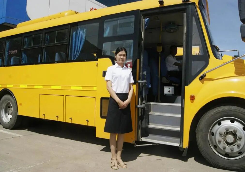 為奔跑護航,為安全加油!翔飛校車全程守護臨馬! 為奔跑護航,為安全加油!翔飛校車全程守護臨馬!