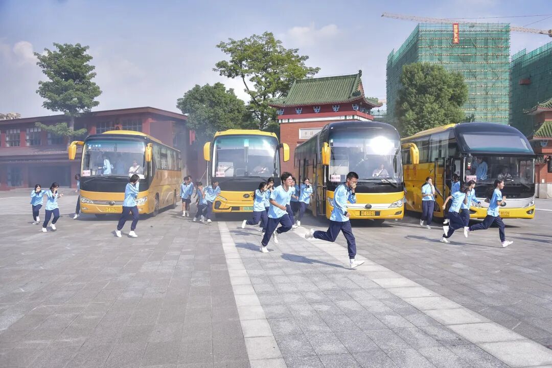 平安校園 | “駛”于安全， “乘”載希望