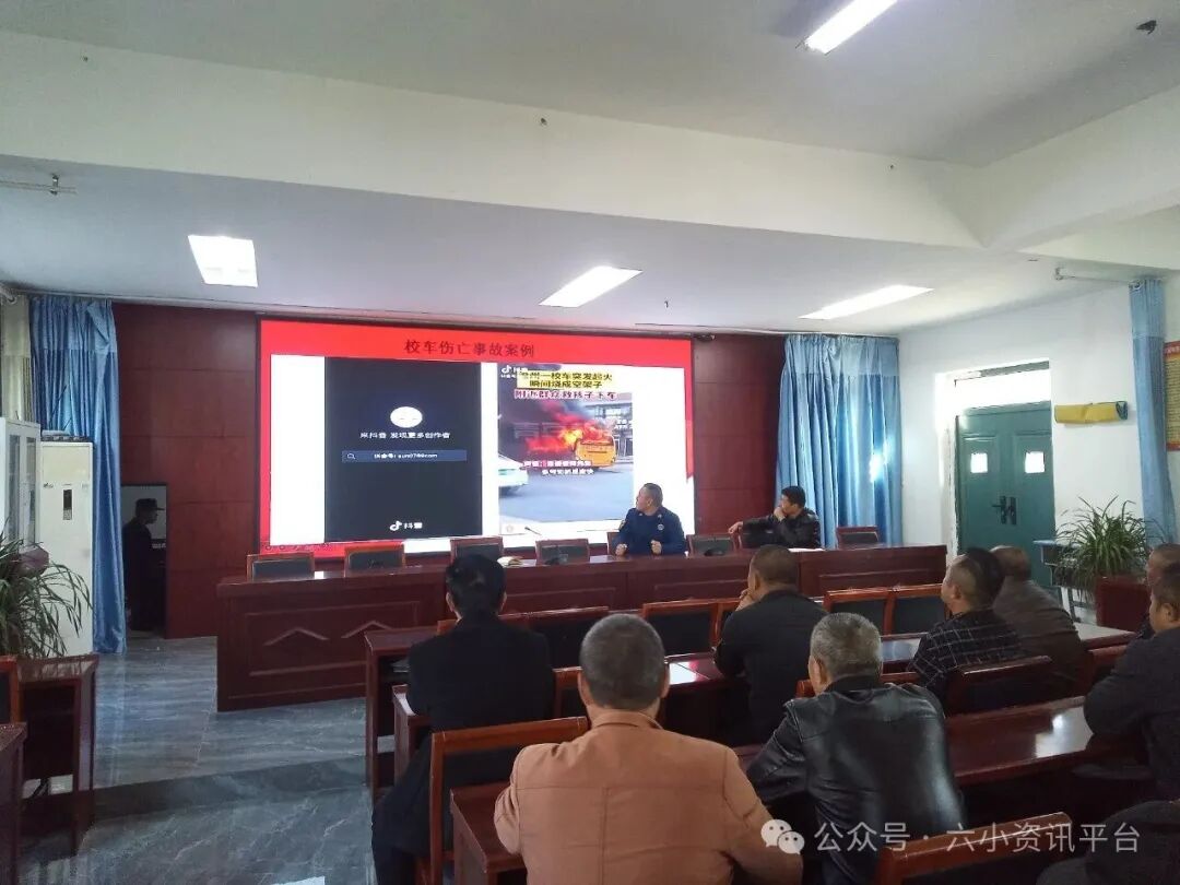 多方聯動,共保安全-------六套中心小學開展校車消防培訓與疏散演練 32.jpg