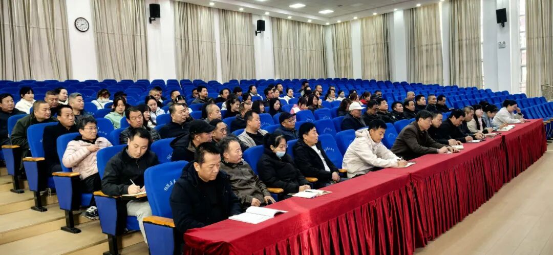 楊陵交警聯(lián)合楊陵區(qū)教育局、交通局對(duì)全區(qū)校車開展安全檢查