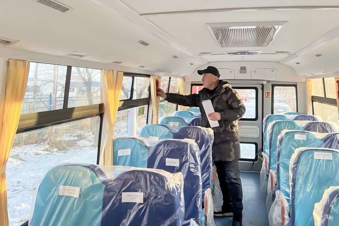 昌吉市第三批校車投入使用,鄉鎮學校校車服務實現全覆蓋 圖片
