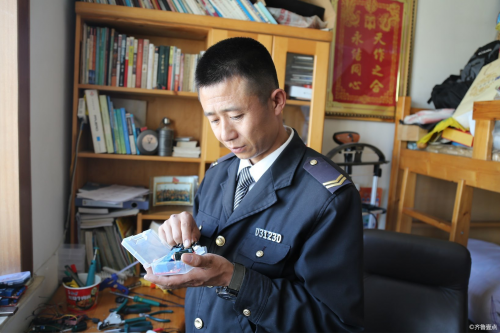 山東省青島市黃島區(qū)一校車司機(jī),酷愛鉆研獲國家專利 QQ圖片20180424174032