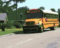 在美國(guó) 奧巴馬的座駕見到他 必須停車讓行！美國(guó)校車的安全性和優(yōu)先級(jí)