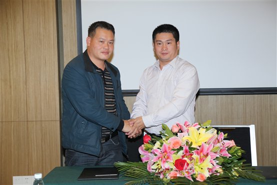 校車中的商務(wù)車 歐輝艦橋BJ6590耀動(dòng)廣州 校車中的商務(wù)車 歐輝艦橋BJ6590耀動(dòng)廣州