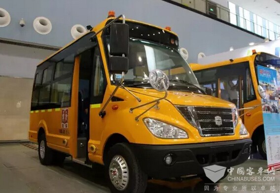中通三款幼兒園校車登陸全國(guó)幼教展/ 中通三款幼兒園校車登陸全國(guó)幼教展